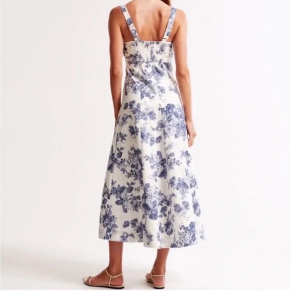 Abercrombie & Fitch Emerson Fit & Flare Midi Dress.   11 - Picture 8 of 11